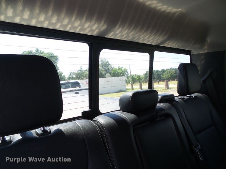 image for item DC5110 2017 Ford F350 Super Duty Lariat Crew Cab pickup truck