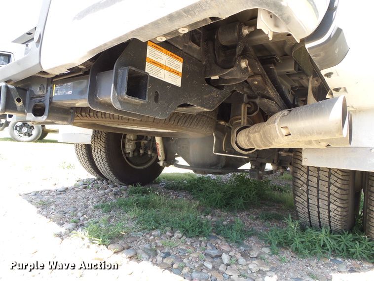 image for item DC5110 2017 Ford F350 Super Duty Lariat Crew Cab pickup truck