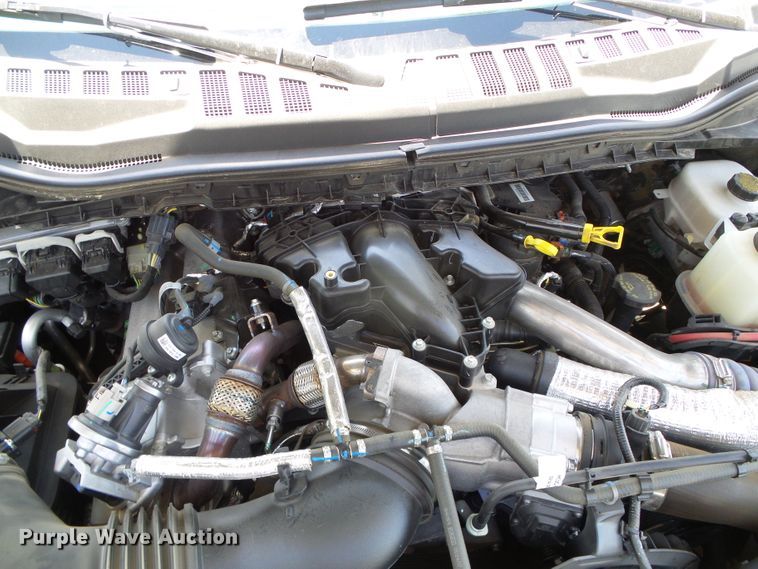 image for item DC5110 2017 Ford F350 Super Duty Lariat Crew Cab pickup truck