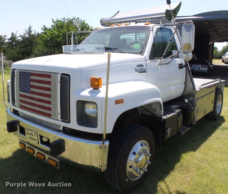 image for item DC5111 1995 GMC TopKick C6500 flatbed truck
