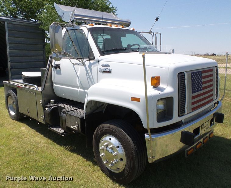 image for item DC5111 1995 GMC TopKick C6500 flatbed truck