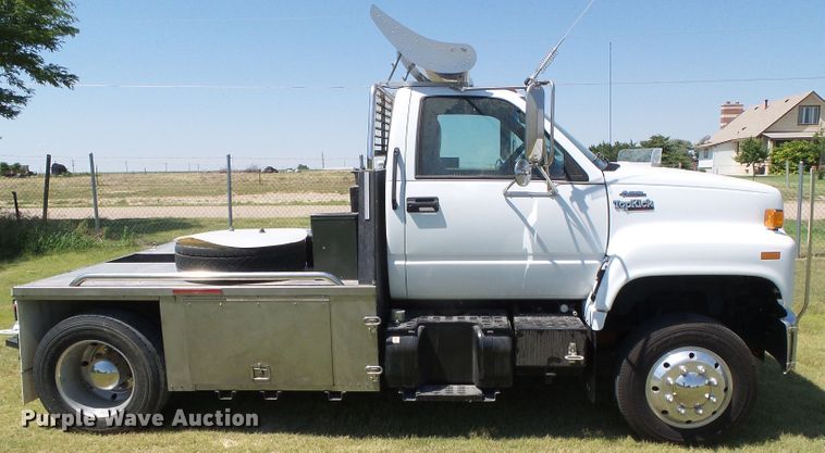 image for item DC5111 1995 GMC TopKick C6500 flatbed truck
