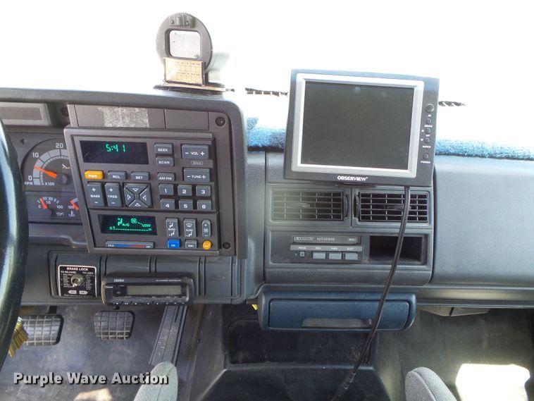 image for item DC5111 1995 GMC TopKick C6500 flatbed truck