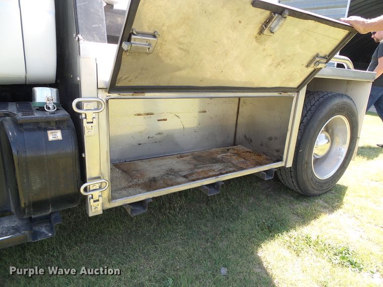 image for item DC5111 1995 GMC TopKick C6500 flatbed truck