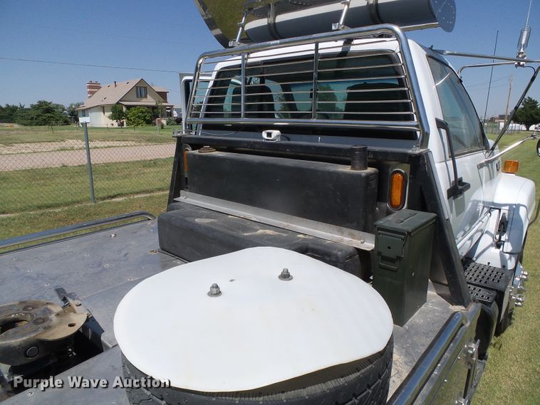 image for item DC5111 1995 GMC TopKick C6500 flatbed truck