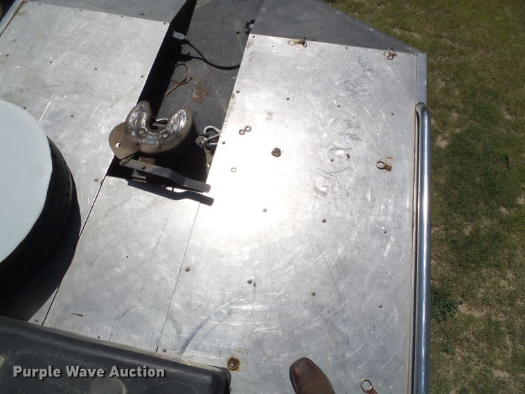 image for item DC5111 1995 GMC TopKick C6500 flatbed truck