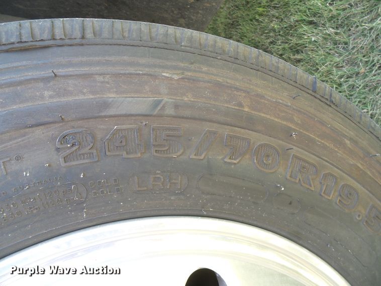 image for item DC5111 1995 GMC TopKick C6500 flatbed truck