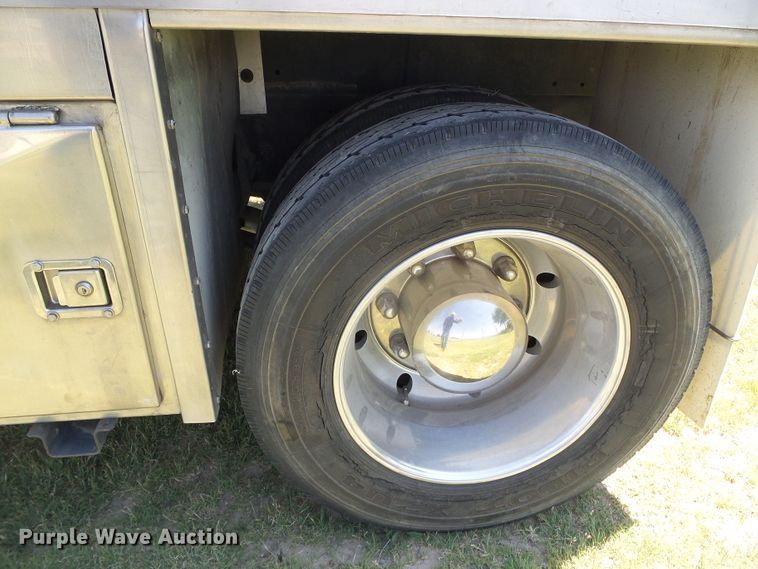 image for item DC5111 1995 GMC TopKick C6500 flatbed truck