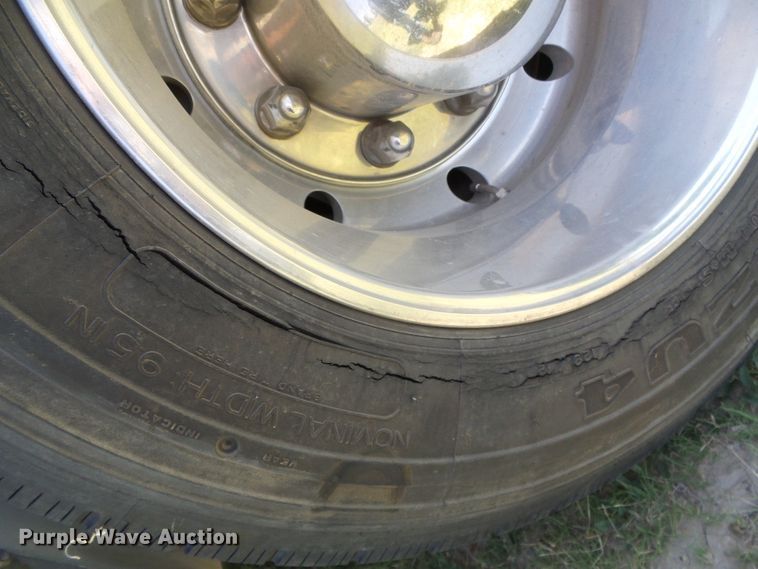 image for item DC5111 1995 GMC TopKick C6500 flatbed truck