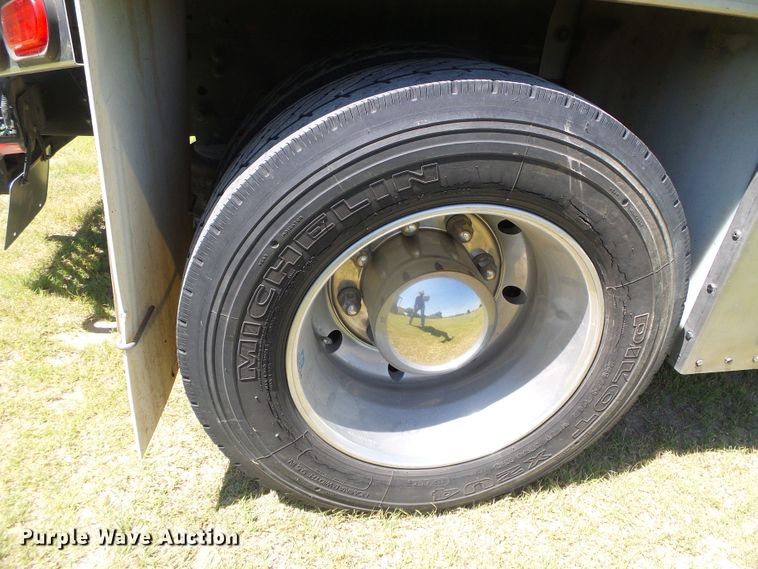 image for item DC5111 1995 GMC TopKick C6500 flatbed truck