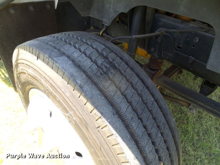 image for item DC5111 1995 GMC TopKick C6500 flatbed truck