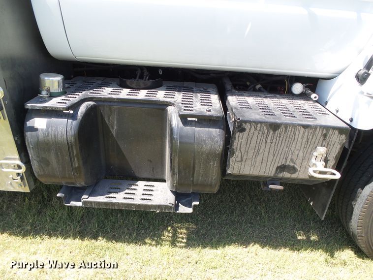 image for item DC5111 1995 GMC TopKick C6500 flatbed truck