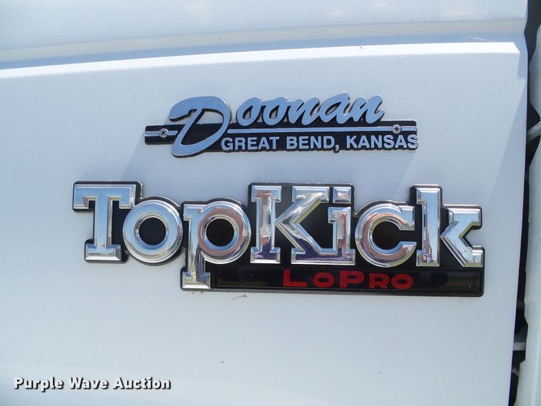 image for item DC5111 1995 GMC TopKick C6500 flatbed truck