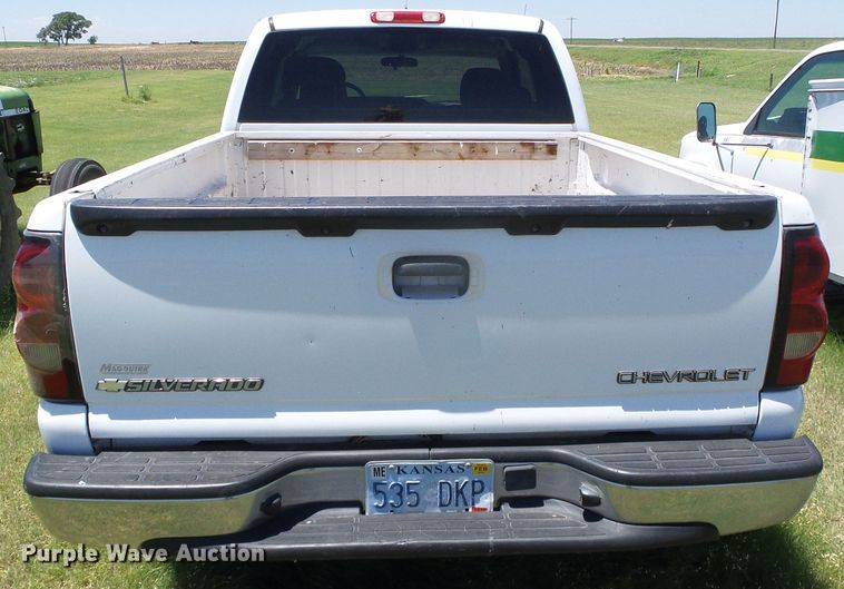 image for item DC5131 2004 Chevrolet Silverado 1500 Ext. Cab pickup truck