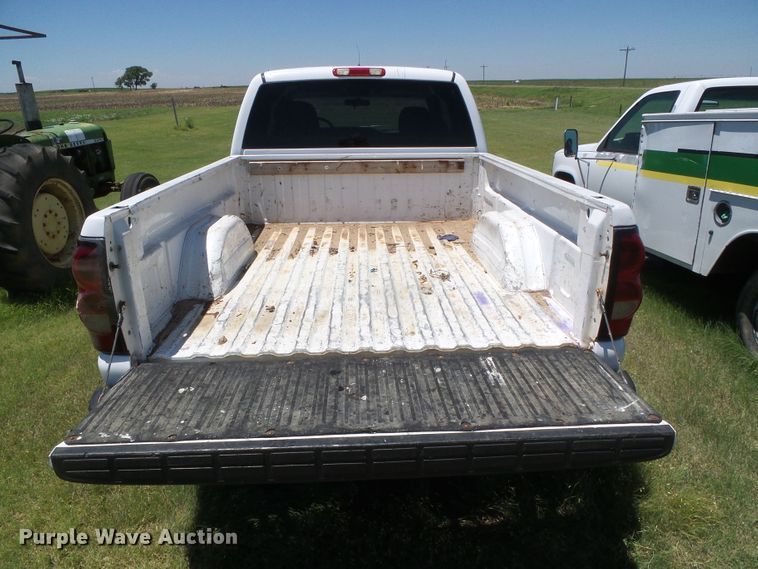 image for item DC5131 2004 Chevrolet Silverado 1500 Ext. Cab pickup truck