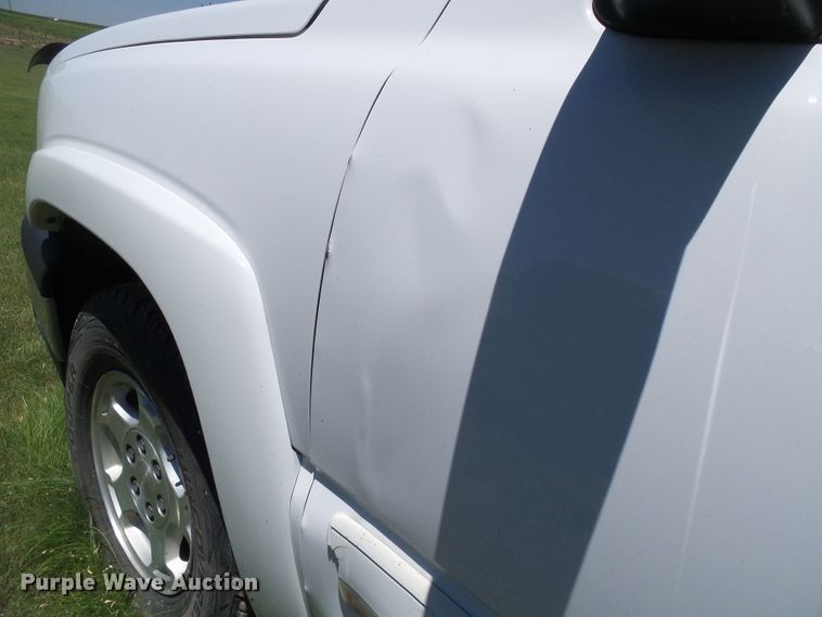 image for item DC5131 2004 Chevrolet Silverado 1500 Ext. Cab pickup truck