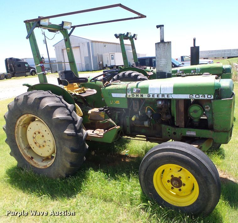 image for item DC5132 John Deere 2040 tractor