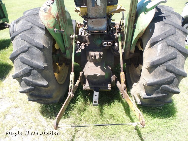 image for item DC5132 John Deere 2040 tractor