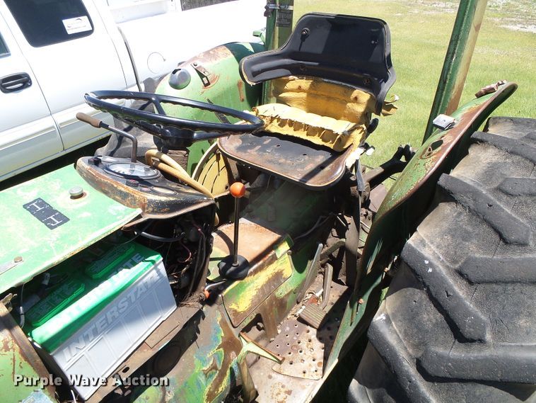 image for item DC5132 John Deere 2040 tractor