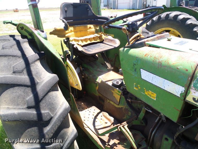 image for item DC5132 John Deere 2040 tractor