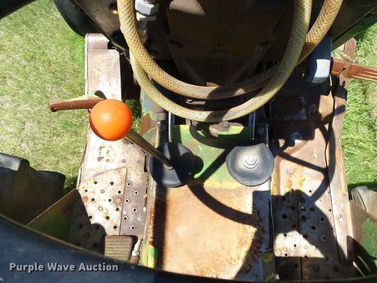 image for item DC5132 John Deere 2040 tractor