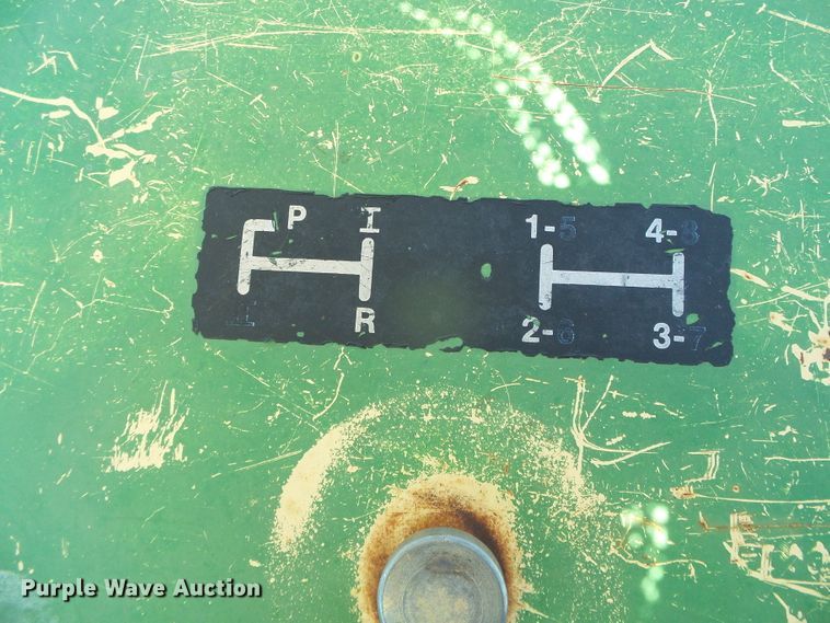 image for item DC5132 John Deere 2040 tractor