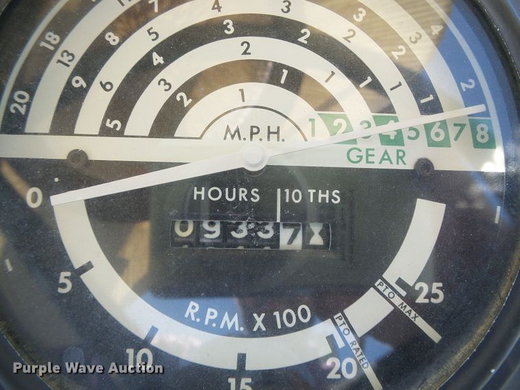 image for item DC5132 John Deere 2040 tractor