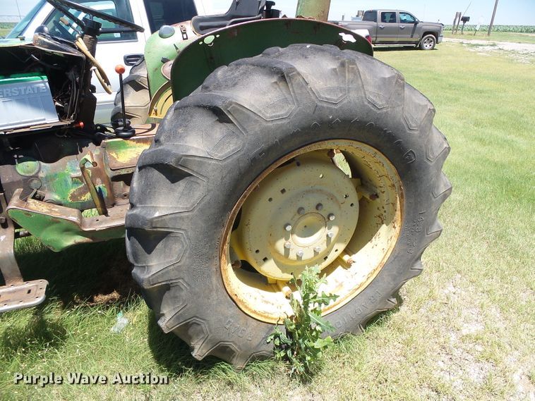 image for item DC5132 John Deere 2040 tractor