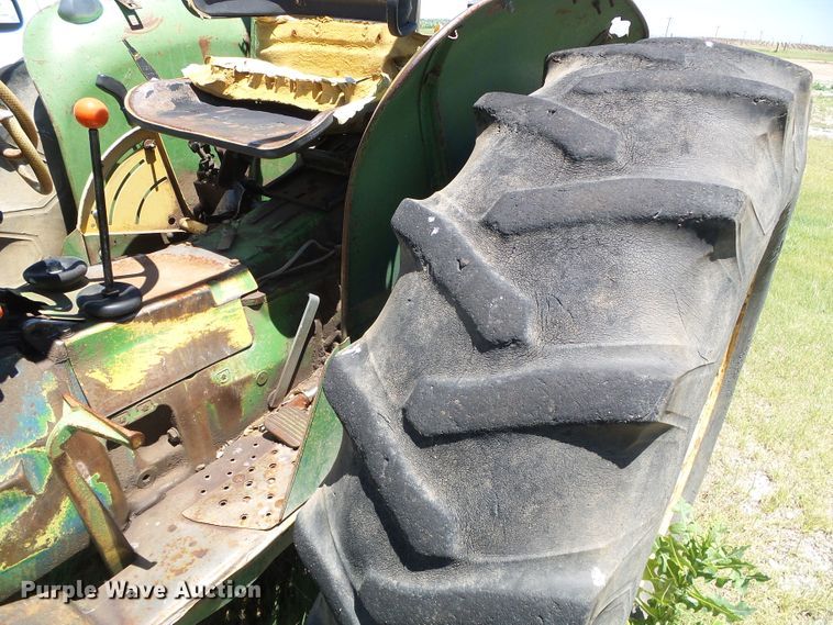 image for item DC5132 John Deere 2040 tractor