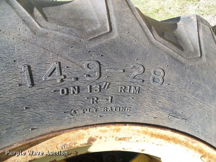 image for item DC5132 John Deere 2040 tractor