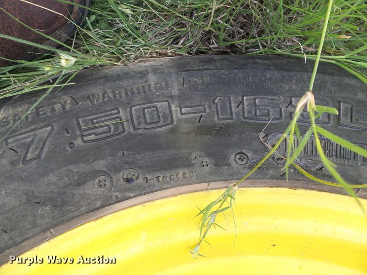 image for item DC5132 John Deere 2040 tractor