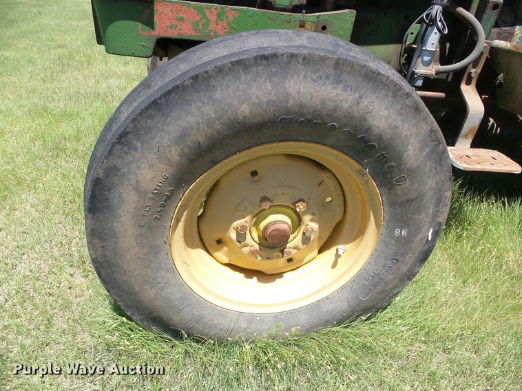 image for item DC5133 John Deere 2040 tractor