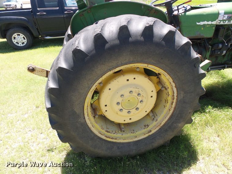 image for item DC5133 John Deere 2040 tractor