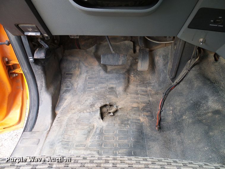 image for item DD6035 2012 Ford F250 Super Duty SuperCab pickup truck