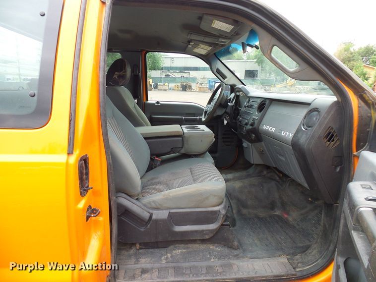 image for item DD6035 2012 Ford F250 Super Duty SuperCab pickup truck