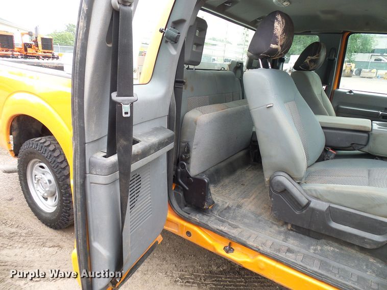 image for item DD6035 2012 Ford F250 Super Duty SuperCab pickup truck