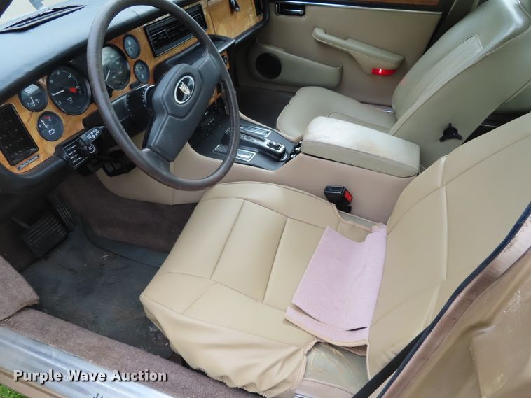 image for item DD6211 1984 Jaguar Vander Plas XJ6