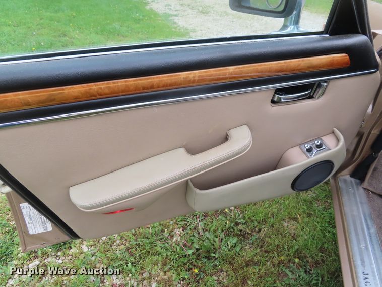 image for item DD6211 1984 Jaguar Vander Plas XJ6