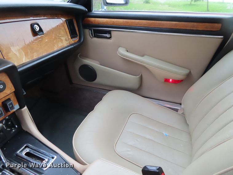 image for item DD6211 1984 Jaguar Vander Plas XJ6