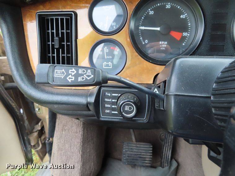 image for item DD6211 1984 Jaguar Vander Plas XJ6