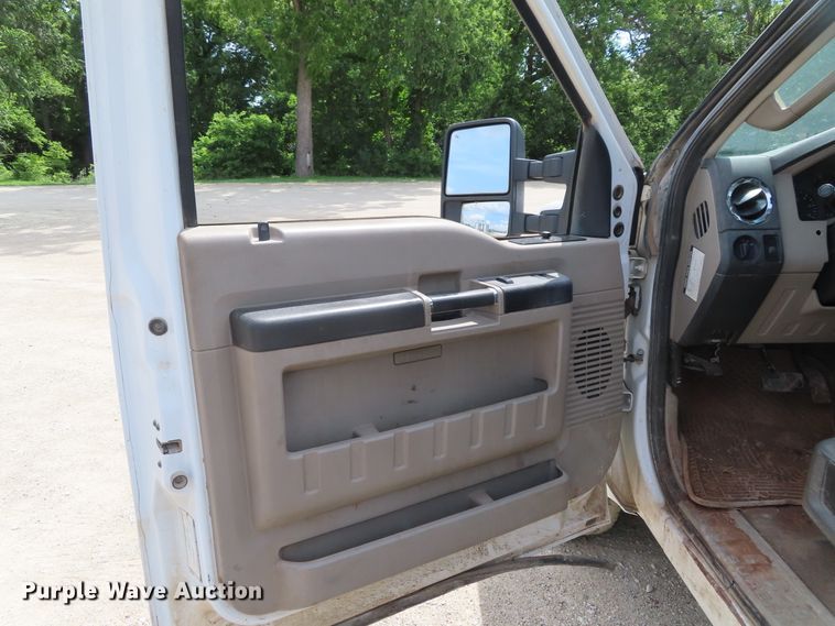 image for item DD6281 2010 Ford F250 Super Duty pickup truck