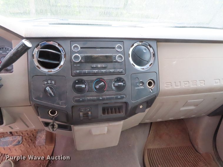 image for item DD6281 2010 Ford F250 Super Duty pickup truck
