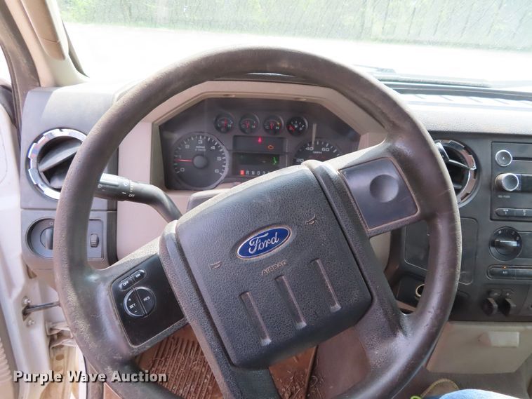 image for item DD6281 2010 Ford F250 Super Duty pickup truck