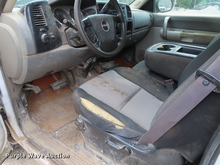 image for item DD6282 2007 GMC Sierra 2500HD pickup truck