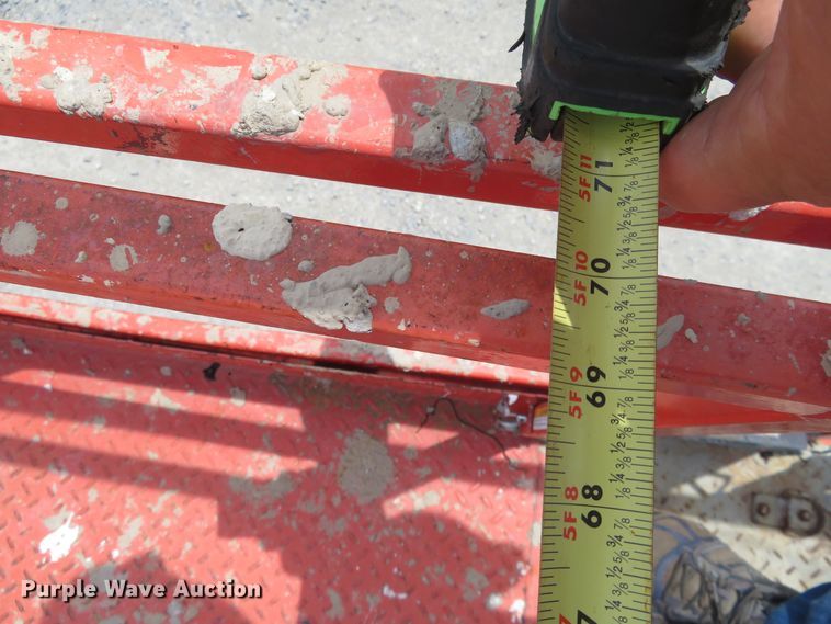 image for item DD7080 2000 Skyjack 9250 scissor lift