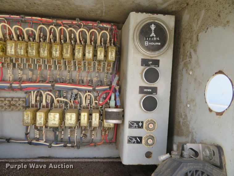 image for item DD7080 2000 Skyjack 9250 scissor lift