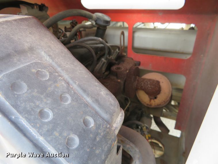 image for item DD7080 2000 Skyjack 9250 scissor lift