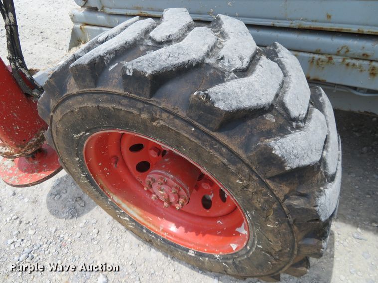 image for item DD7080 2000 Skyjack 9250 scissor lift