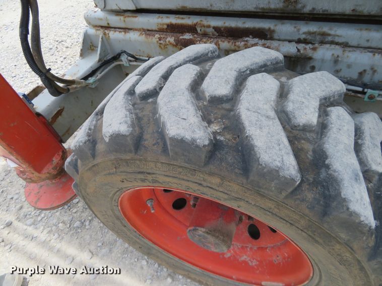 image for item DD7080 2000 Skyjack 9250 scissor lift