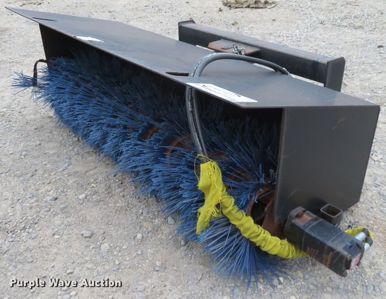 image for item DD7081 Skid steer broom